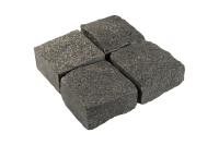 Гранитная брусчатка Габбро, колотая 100х100 мм на дорожке | Купить гранитную брусчатку в Санкт-Петербурге | Мощение, ландшафтный дизайн