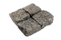 Гранитная брусчатка Каменогорская, колотая 100х100 мм на дорожке | Купить гранитную брусчатку в Санкт-Петербурге | Мощение, ландшафтный дизайн