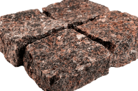 Гранитная брусчатка Дымовская, колотая 100х100 мм на дорожке | Купить гранитную брусчатку в Санкт-Петербурге | Мощение, ландшафтный дизайн